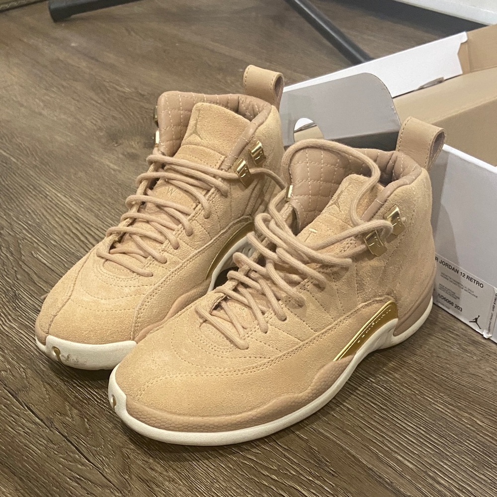 Sza Jordan 12s vanchetta tan size 5.5
